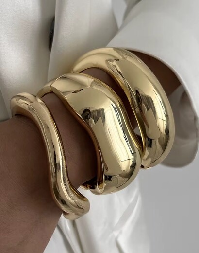 Heavy design bangles set