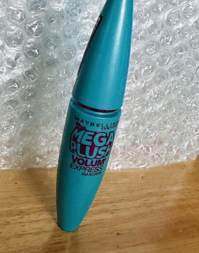 Maybelline Mega fluffy volume express